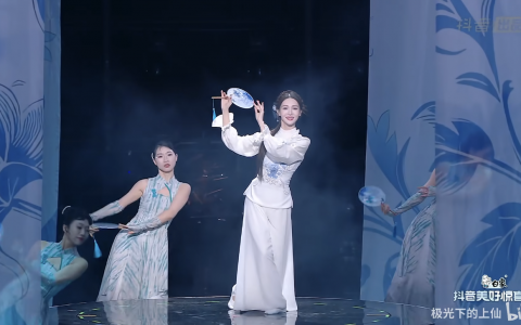 《青花瓷》-金晨